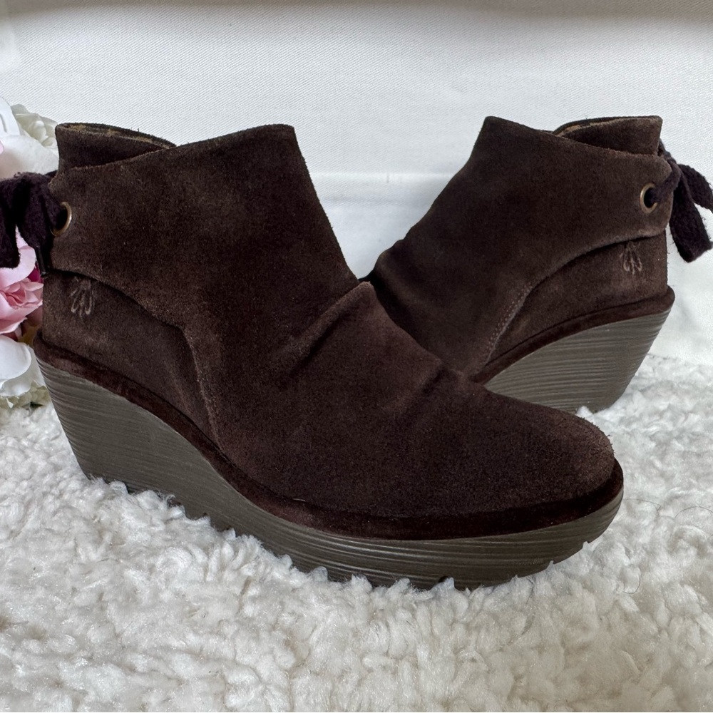 FLY London Women's Yama Oil Suede 
Brown Wedge Boots Size 7.5